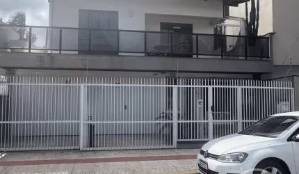 Casa com 4 quartos à venda na Rua 700, 941, Centro, Balneário Camboriú por R$ 2.380.000