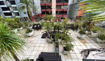 Apartamento com 3 quartos à venda na Avenida 276, 426, Meia Praia, Itapema por R$ 2.130.000