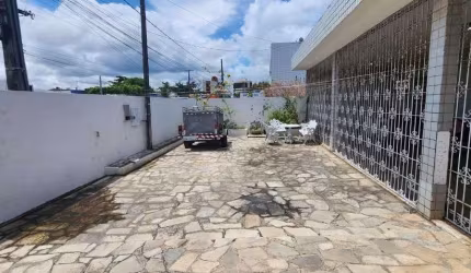 Casa com 3 dormitórios à venda, 1230 m² por R$ 800.000,00 - Bessa - João Pessoa/PB
