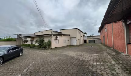 Aluguel de Galpão Comercial, 1240 m², no bairro Barra do Rio em Itajaí-SC
