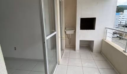 Aluguel Anual Apartamento de 02 Quartos, no Residencial Vitta Club, bairro  Espinheiros, Itajaí-SC