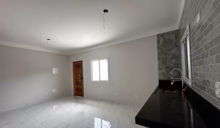 Vendo Uma Casa Com 3 Quartos na Regiao Vila Madalena Por 495 Mil.