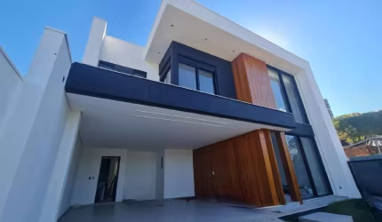 Casa Residencial de 3 quartos no bairro Jardim Mauá