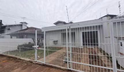 Casa Residencial de 3 quartos no bairro Ideal