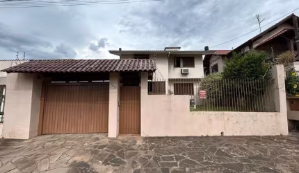 Casa Residencial de 3 quartos no bairro Petrópolis