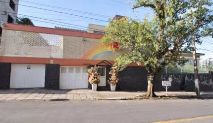 Casa comercial à venda, de esquina na Pedro Adams Filho-NH