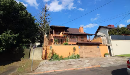 casa com 3 dormitórios sendo uma suíte, no bairro Ouro Branco