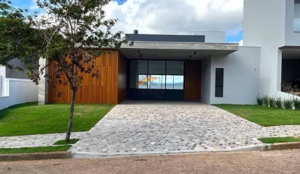 Lindíssima Casa Plana com 218m² no Condomínio Horizon Clube em Estância Velha/ RS.