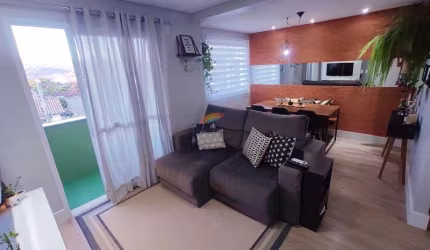 Apartamento semimobiliado de 03 dormitórios, sala ampla e integrada a cozinha, churrasqueira, sacada, Canudos, Novo Hamburgo-RS.