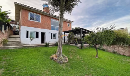 Casa bem localizada, 02 dormitórios, 01 garagens, à venda, 81,90m² - Vila Nova - Novo Hamburgo/RS
