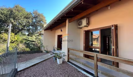 Casa com 3 dormitórios sendo 1 suíte, no Bairro Rincão de Novo Hamburgo/RS.