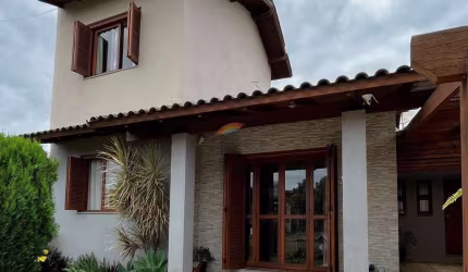 Casa com 3 dormitórios, localizado no Bairro Sol Nascente de Estância Velha/RS