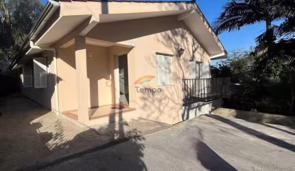 Belo sobrado com 187m² em ótima localização no Bairro Vila Nova!