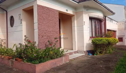 Casa Residencial de 3 quartos no bairro Fião