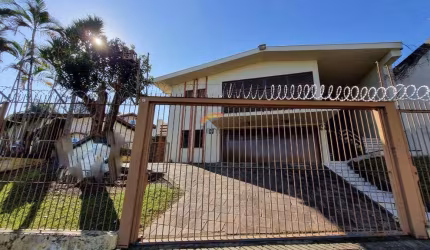 Casa com 5 dormitórios.