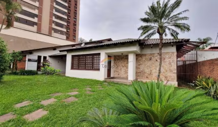 Casa Comercial