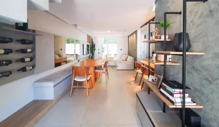 Casa pronta para morar, mobiliada e com 03 suítes localizada em Novo Hamburgo.