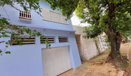 Casa Residencial de 4 quartos no bairro Boa Vista