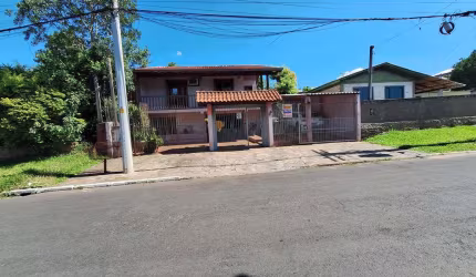 Casa Residencial de 3 quartos no bairro Canudos