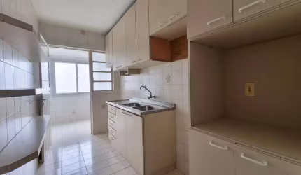 Apartamento de 2 quartos no bairro Centro