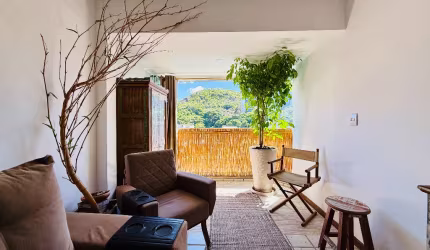 Oportunidade na Praia de Santa Helena – 2 Quartos com Planta Versátil e Lazer