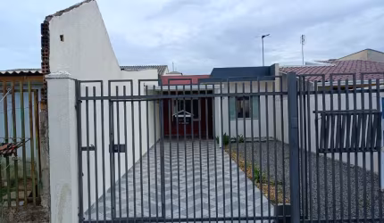 CASA- EM SÃO JOSÉ DOS PINHAIS/ PR  COM ÁREA TOTAL 432 m2