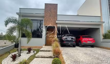 Casa térrea à venda no Condomínio Villa do Sol em Valinhos com 3 suítes e piscina