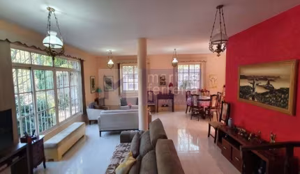 Casa à venda 4 Quartos, 2 Suítes, 4 Vagas, 1000M², Freguesia (Jacarepaguá), Rio de Janeiro - RJ