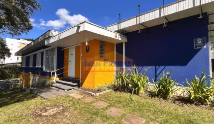 Ótima Oportunidade para Locação - Casa Residencial/Comercial na Rua Júlio Perneta, Merces &#x2013; Curitiba