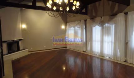 Casa Comercial com 4 quartos  à venda, 508.00 m2 por R$1950000.00  - Portao - Curitiba/PR