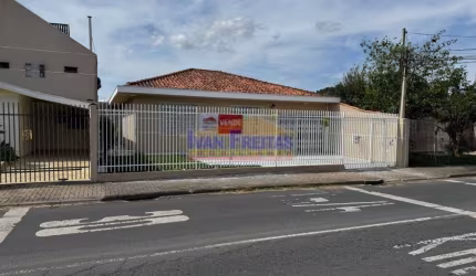 EXCELENTE RESIDÊNCIA TÉRREA EM ÓTIMA LOCALIZAÇÃO NO PORTÃO!!!