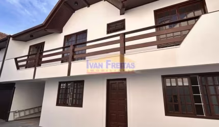 Venda de Sobrado em Condomínio - Mercês, Curitiba/PR