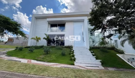 Casa com 4 quartos para alugar na Rita Zanotto Marchioni, 127, Ville Sainte Helene, Campinas, 380 m2 por R$ 18.000