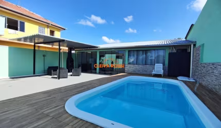 Casa a Venda Com Piscina e Mobiliada