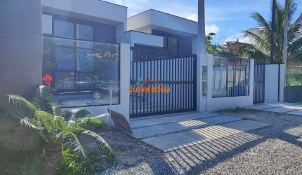 Casa á Venda Com Piscina 180 Metros Do Mar Pontal do Paraná
