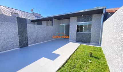 Casa Á Venda Com 03  Dormitórios Pontal do Paraná