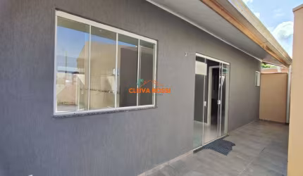Casa à Venda Próximo ao Centro de Matinhos