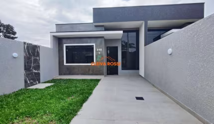 Casa á Venda com Piscina Matinhos