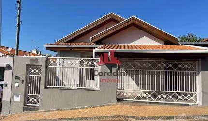 Casa com 02 suítes e quintal em Americana-SP
