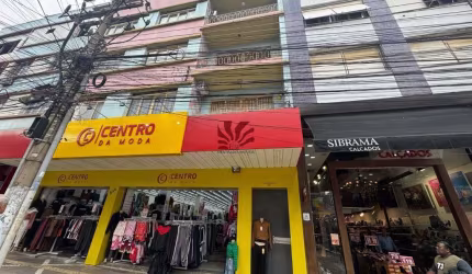 Apartamento com 4 quartos para alugar na Rua Tiradentes, 590, Centro, Canoas por R$ 1.800
