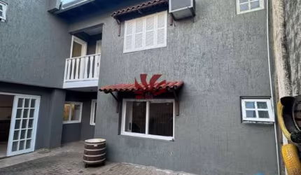 Casa com 2 quartos para alugar na Bom Jesus, 205, Estância Velha, Canoas por R$ 2.700
