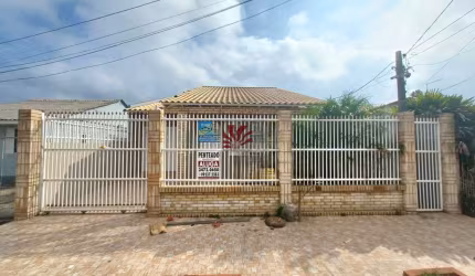 Casa com 3 quartos para alugar na rua diretor augusto pestana 1009, 1009, Fátima, Canoas por R$ 3.600