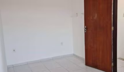 Casa com 2 quartos para alugar em Bento Ribeiro, Rio de Janeiro , 140 m2 por R$ 2.300