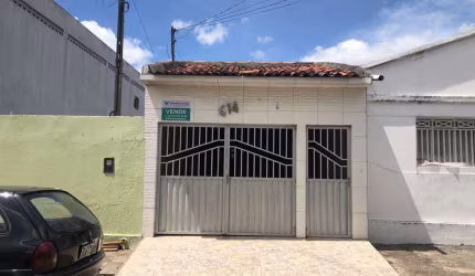 Casa Comercial para Venda em Arapiraca, Ouro Preto, 2 dormitórios, 2 banheiros