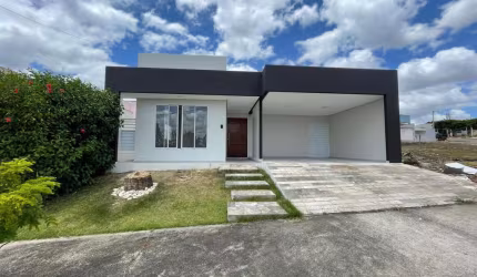 Casa para Venda em Arapiraca, Canafistula, 3 dormitórios, 3 suítes, 4 banheiros, 2 vagas