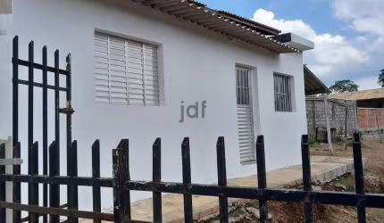 Casa Padrão com 2 comodos