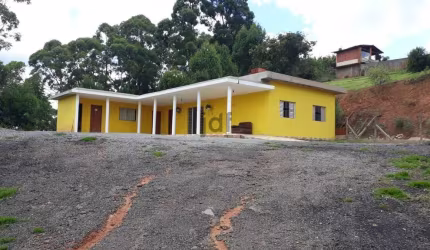 Chácara semi nova com linda vista