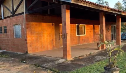 Chácara com Valor Abaixo do Mercado, a Menos de 500m do Asfalto e a 7km da Rodovia Castelo Branco, em São Roque