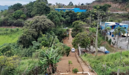 Chácara a 200 mts do asfalto
