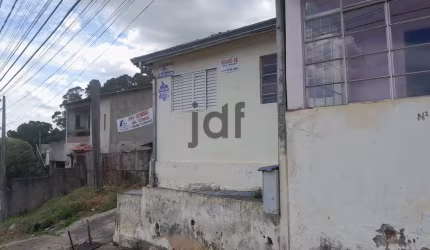 Casa em Marmeleiro, Mairinque/SP as margens da Rodovia!